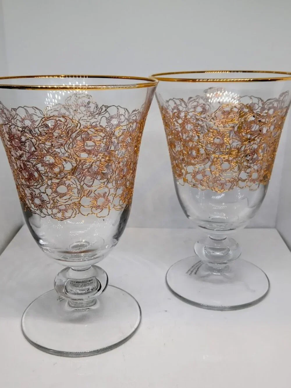 Williams Sonoma Goblets/Wine/ 24k Gold Floral Etched Pantograph Pattern